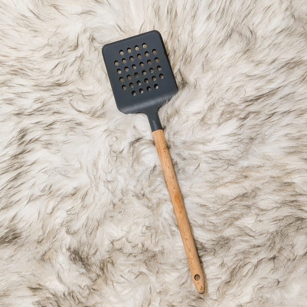 Crate & Barrel Black Silicone & Wood Slotted Turner Spatula Hole to Hang